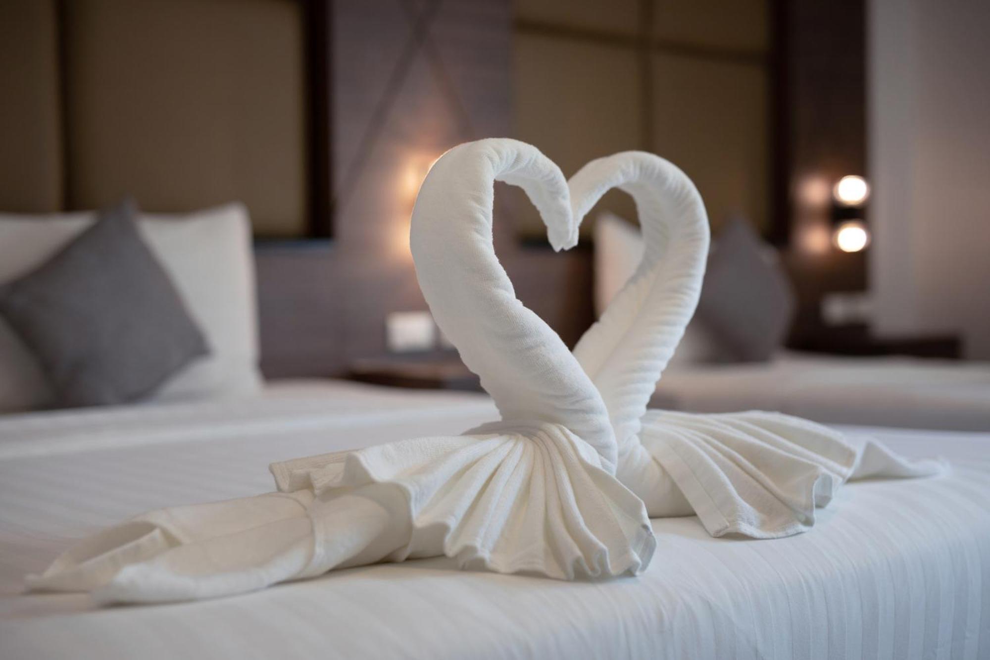 The Bell Airport Phuket Hotel - Sha Extra Plus Nai Yang Beach Exterior foto